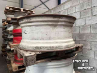 Wheels, Tyres, Rims & Dual spacers New Holland Velgen 18x42