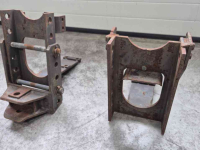 Other tractors and accessories Massey Ferguson 2x Trekhaakframe MF