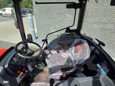 Horticultural Tractors Kioti DK6020 HST