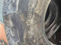 Wheels, Tyres, Rims & Dual spacers Bridgestone 710/55R30