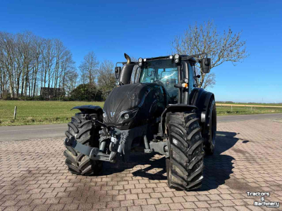 Tractor Valtra T214D
