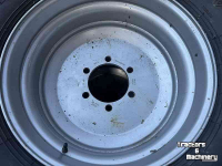 Wheels, Tyres, Rims & Dual spacers BKT 400/60-22.5 op wiel  6 gts ET-50