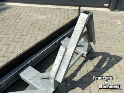Rubber yard scraper Qmac Rubber schuif