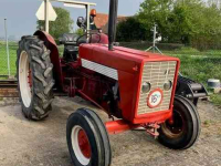 Horticultural Tractors International 624  Agriomatic