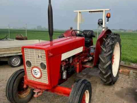 Horticultural Tractors International 624  Agriomatic