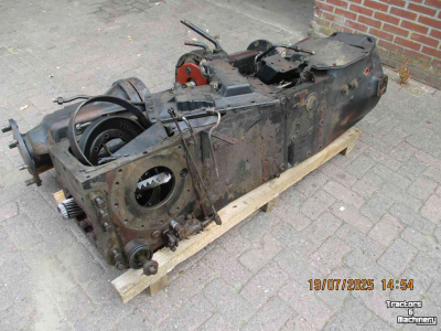 Used parts for tractors Case-IH 956 /1056