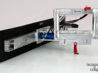 Rubber yard scraper Qmac 180 HYDR MET GIANT AANSLUITING
