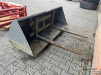Front-end loader bucket / Front loader bucket  voorlader bak