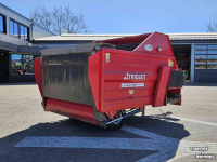 Silage-block distribution wagon Trioliet Multifeed Blokkenwagen