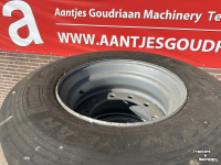 Wheels, Tyres, Rims & Dual spacers Good Year 2 Banden 435/50/19.5