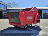 Silage-block distribution wagon Trioliet Multifeed
