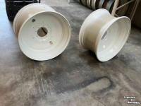 Wheels, Tyres, Rims & Dual spacers  20 x 38 8 gaats steek