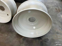 Wheels, Tyres, Rims & Dual spacers  20 x 38 8 gaats steek