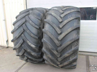 Wheels, Tyres, Rims & Dual spacers Mitas 900/60R32 SFT (Super Flexion Tire) banden en wielen velgen