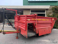 Silage-block distribution wagon Schuitemaker Amigo 20 zelfladend en voordoseerband