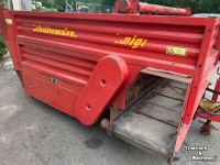 Silage-block distribution wagon Schuitemaker Amigo 20 zelfladend en voordoseerband
