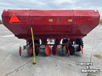 Potato planter Kverneland kverneland un 3100