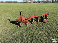 Ploughs  Stoppelploeg 6 schaar