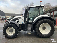 Tractor Valtra T154 Active