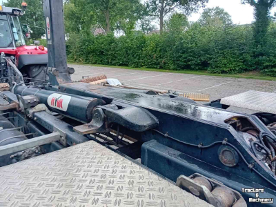 Hooked-arm carrier  Heinemann GH24N Hyva haakarm carrier