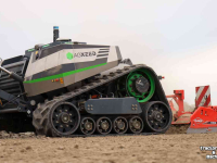 Autonomous Tractor / Robot tractor AgXeed AgBot 5.112T2 Robottrekker