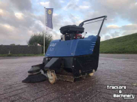 Sweeper WAP Alto veegmachine met benzine motor