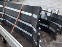 Rubber yard scraper Roo Rubber Vuilschuiver / Rubberschuif / Modderschuif / Erfschuif / Mestschuif met Lepelinsteek