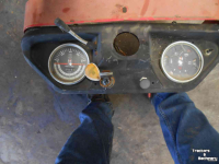 Used parts for tractors International dashbord 33 serie
