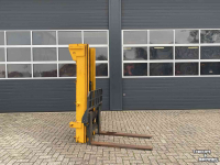 Forklift  Hefmast met palletlepels en sideshift