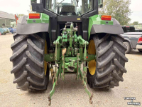 Tractor John Deere 6810
