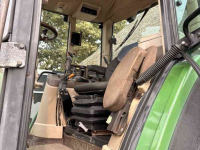 Tractor John Deere 6810