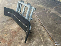 Feed Blade / Slide  Voer/Modderschuif 1,50 NIEUW RUBBER