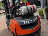Forklift Toyota 02-8FGF25