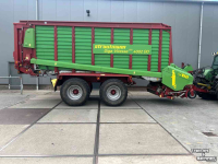 Self-loading wagon Strautmann Giga Vitesse CFS 4002DO. Doseerwagen.