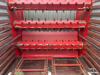Self-loading wagon Strautmann Giga Vitesse CFS 4002DO. Doseerwagen.
