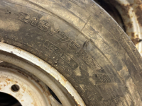 Wheels, Tyres, Rims & Dual spacers  Onbekend 215/75X17.5 dubbellucht wielen 6-161-205