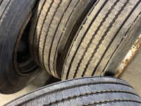 Wheels, Tyres, Rims & Dual spacers  Onbekend 215/75X17.5 dubbellucht wielen 6-161-205