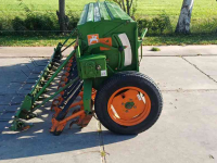 Seed drill Amazone D8-30 super