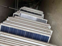 Other machines and accessories for the workshop and yard  Zonnepanelen en omvormers