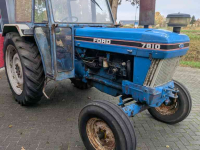 Tractor Ford 7810
