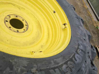 Wheels, Tyres, Rims & Dual spacers Michelin Bandenset John Deere 3350. 600/65R38 540/65R24