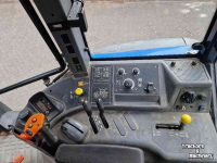Tractor New Holland TM130
