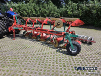 Ploughs Kverneland LB KKLB-100-300 Wentelploeg met vorenpakker