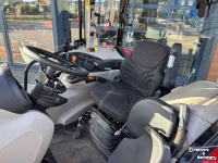 Tractor Massey Ferguson 5711M Dyna- 4 met kruipbak en Trimble voorbereid