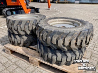 Wheels, Tyres, Rims & Dual spacers Weidemann BKT + Trelleborg 27x8.50-15 Banden