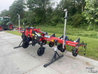 Inter-row cultivator Kverneland Camera gestuurde uien schoffel lynx 2000  met onyx 3048 f