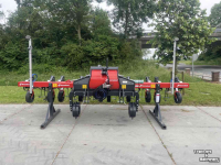 Inter-row cultivator Kverneland Camera gestuurde uien schoffel lynx 2000  met onyx 3048 f