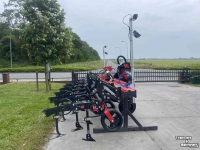 Inter-row cultivator Kverneland Camera gestuurde uien schoffel lynx 2000  met onyx 3048 f