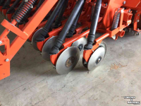 Seed Drill Combination Kuhn HRB 303 D met Integra 3003