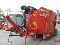Vertical feed mixer Trioliet Gigant 700 voermengwagen zelfladende voerwagen snijbord bewegende messen